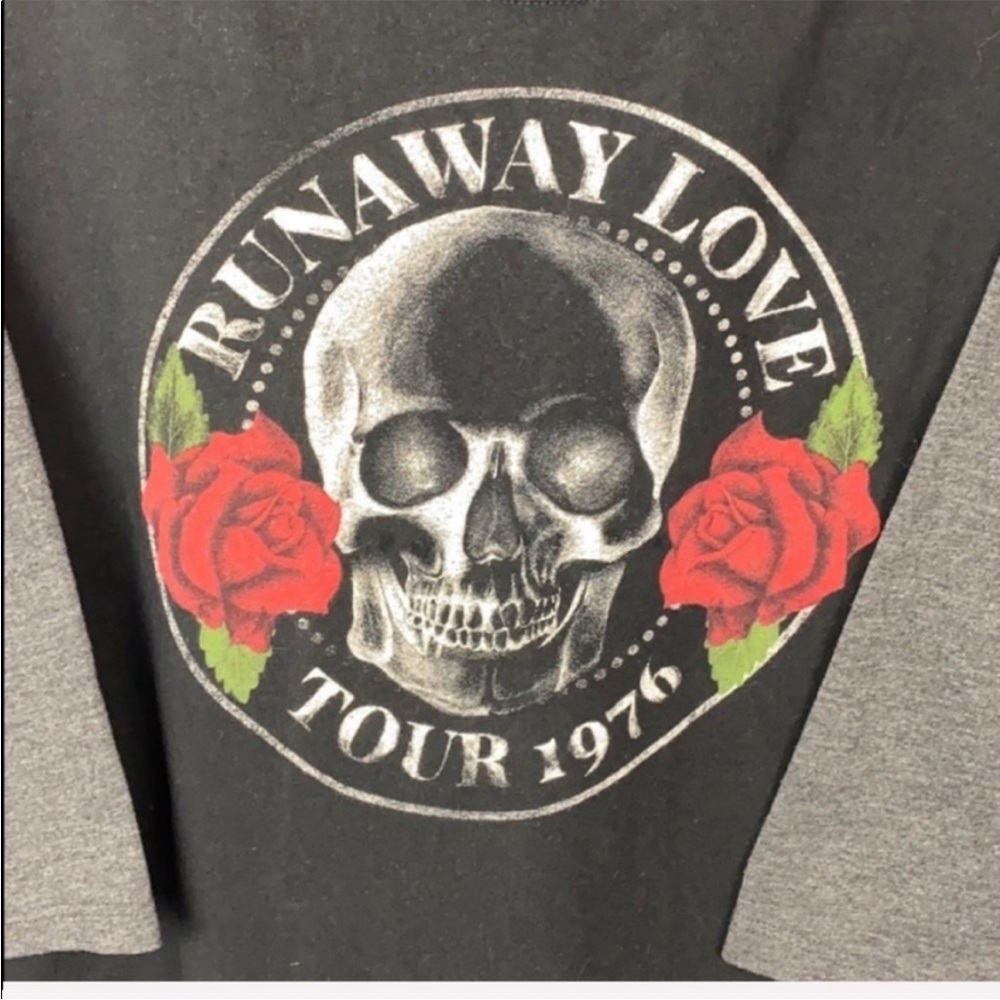 Torrid Top Runaway Love Tour Raglan Tee Size 1 / US 1X - Picture 6 of 8